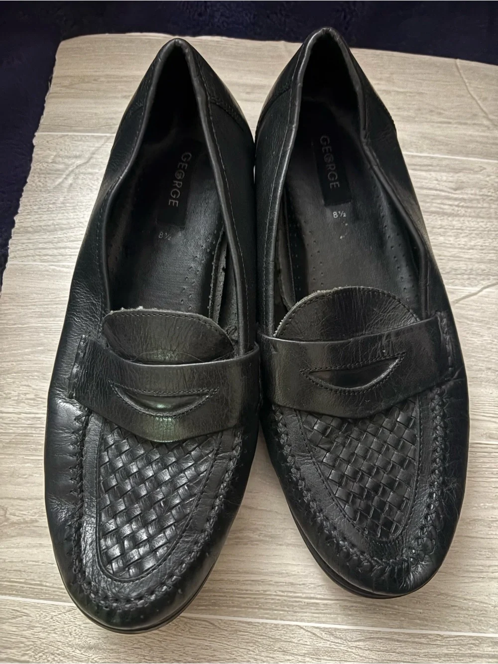 George men’s black leather loafer
